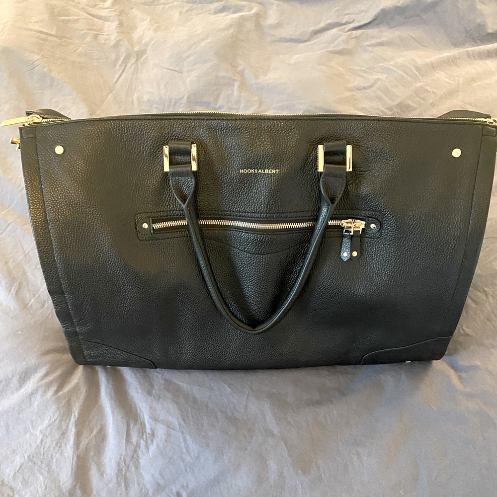 Hook and Albert women’s leather garment weekend bag